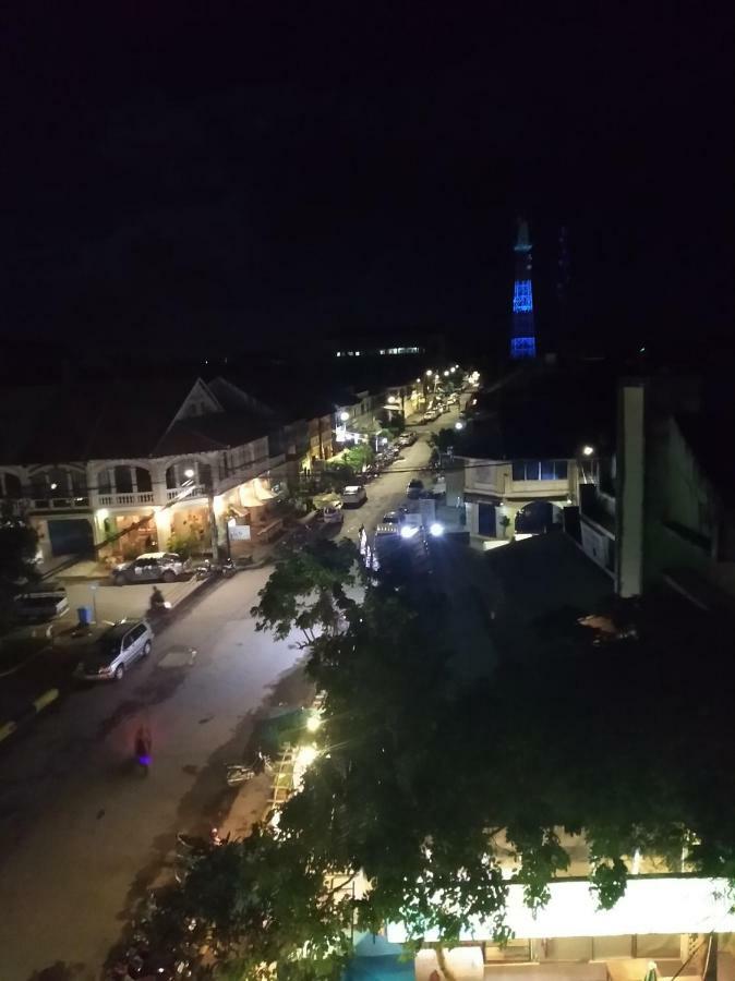 Captain Chim S Guesthouse Kampot Buitenkant foto