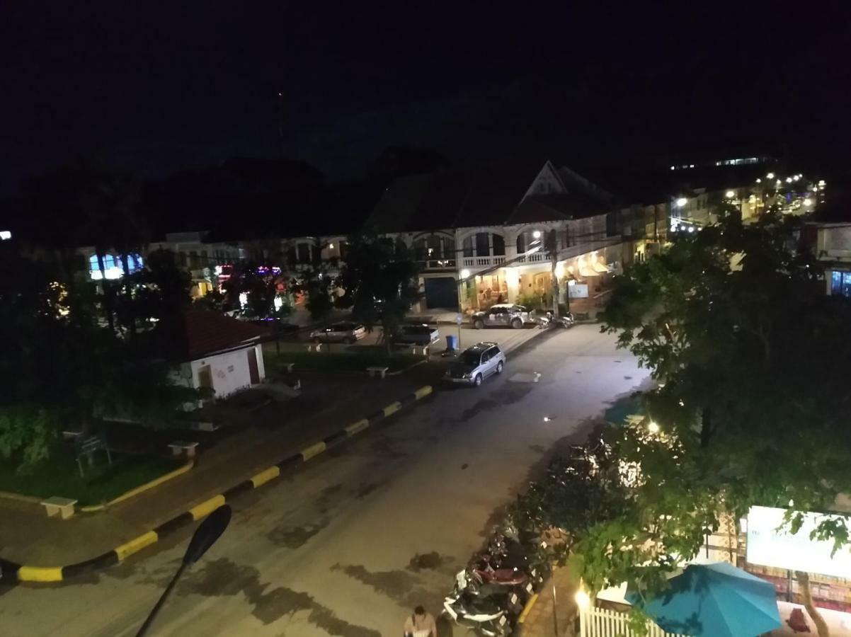 Captain Chim S Guesthouse Kampot Buitenkant foto